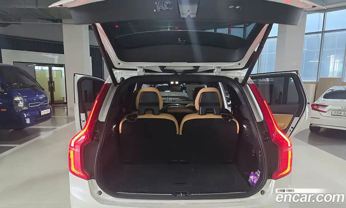 Volvo XC90 2023 2.0 Автомат в Москве № 293971, фото 18