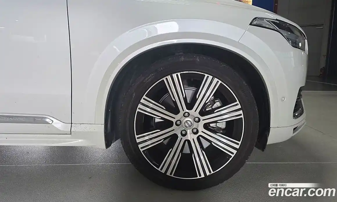 Volvo XC90 2023 2.0 Автомат в Москве № 293971, фото 19