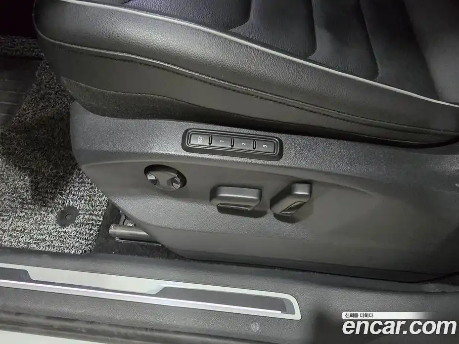 Volkswagen Tiguan 2023 2.0 Автомат в Москве № 296292, фото 14