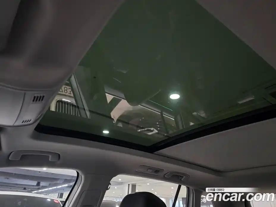 Volkswagen Tiguan 2023 2.0 Автомат в Москве № 296292, фото 17