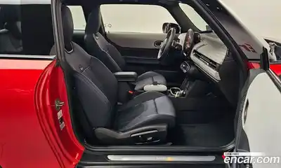 Mini Cooper 2025 2.0 Автомат в Москве № 299144, миниатюра 3