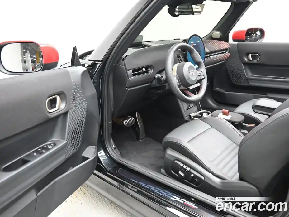 Mini Cooper Convertible 2025 2.0 Автомат в Москве № 299183, фото 11