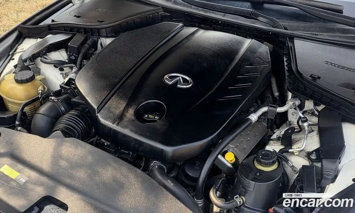 Infiniti Q50 2015 2.1 Автомат в Москве № 320488, фото 20