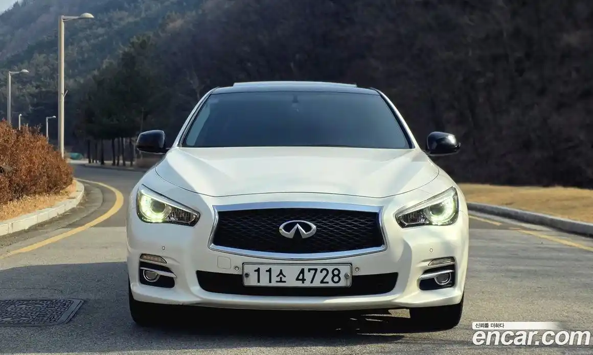 Infiniti Q50 2015 2.1 Автомат в Москве № 320488, фото 4