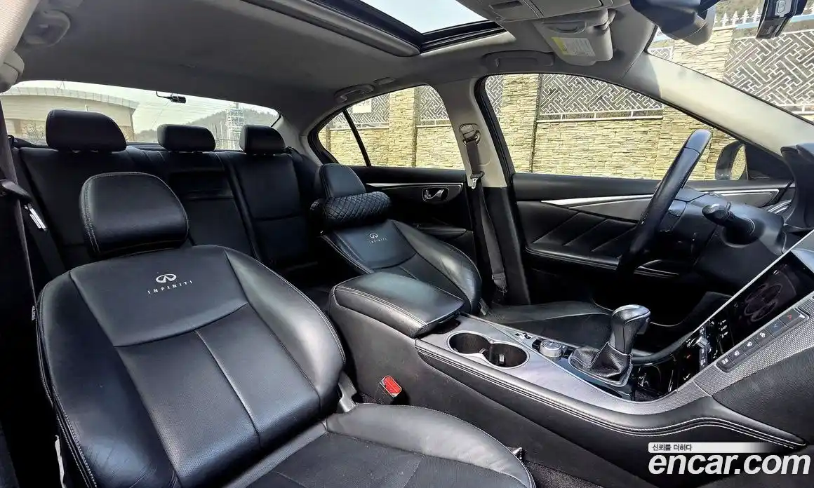 Infiniti Q50 2015 2.1 Автомат в Москве № 320488, фото 10