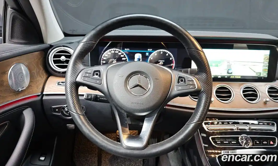 Mercedes-Benz E-Class 2018 2.0 Автомат в Москве № 325132, фото 16