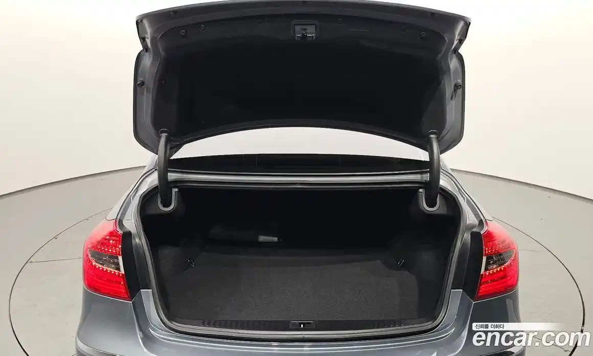 Hyundai Genesis 2014 3.3 Автомат в Москве № 330699, фото 15