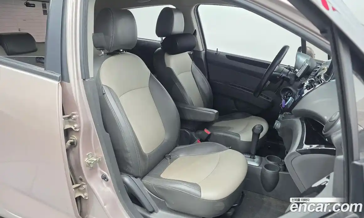 Chevrolet Spark 2012 1.0 Автомат в Москве № 332687, фото 20