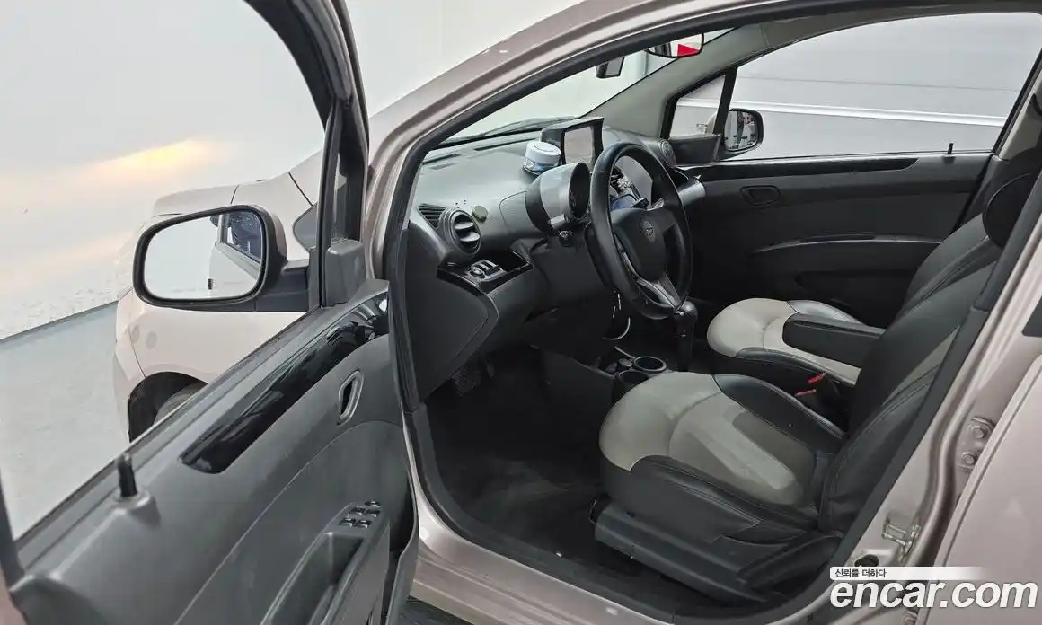 Chevrolet Spark 2012 1.0 Автомат в Москве № 332687, фото 5