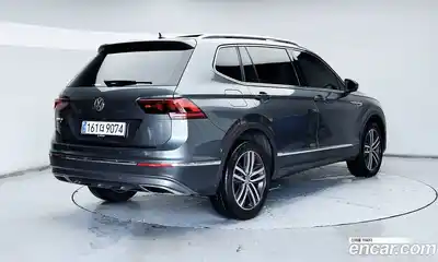 Volkswagen Tiguan 2020 2.0 Автомат в Москве № 334490, миниатюра 2