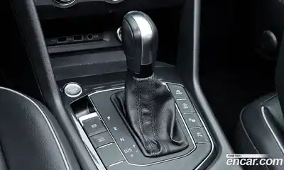 Volkswagen Tiguan 2020 2.0 Автомат в Москве № 334490, миниатюра 9