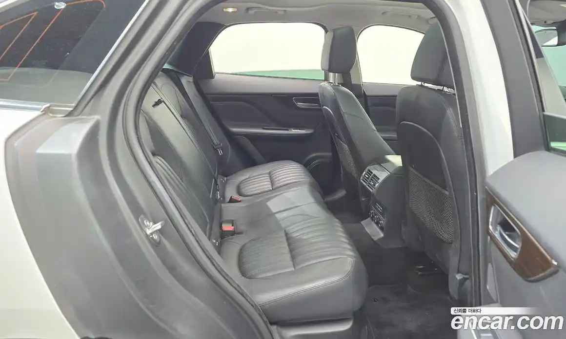 Jaguar F-Pace 2018 2.0 Автомат в Москве № 335812, фото 12