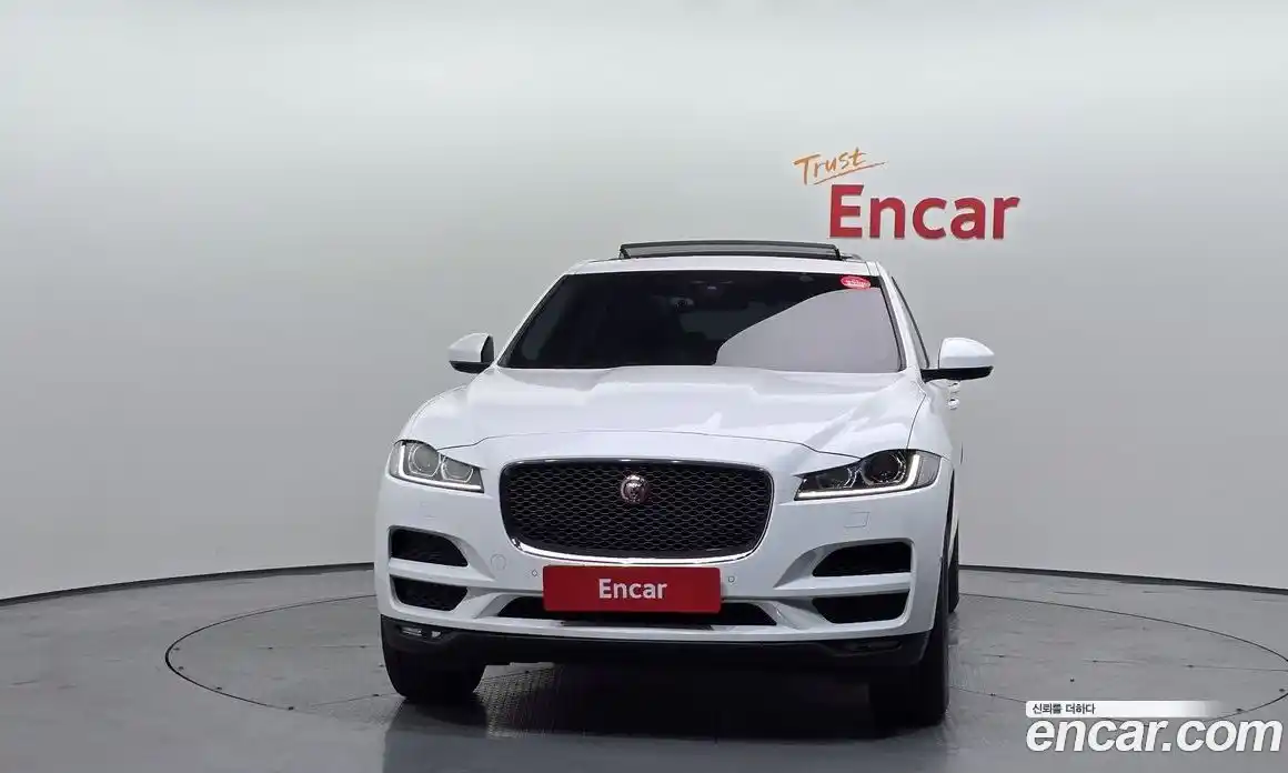 Jaguar F-Pace 2018 2.0 Автомат в Москве № 335812, фото 3