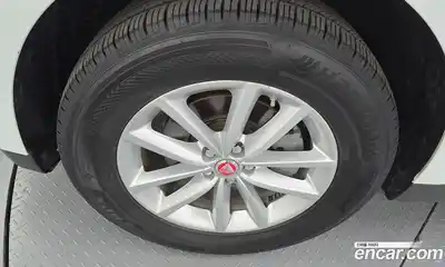 Jaguar F-Pace 2018 2.0 Автомат в Москве № 335812, миниатюра 5