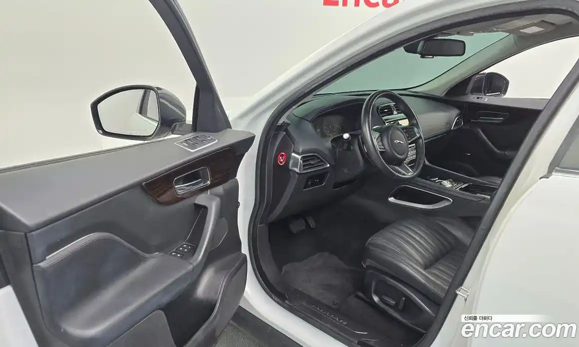 Jaguar F-Pace 2018 2.0 Автомат в Москве № 335812, фото 10