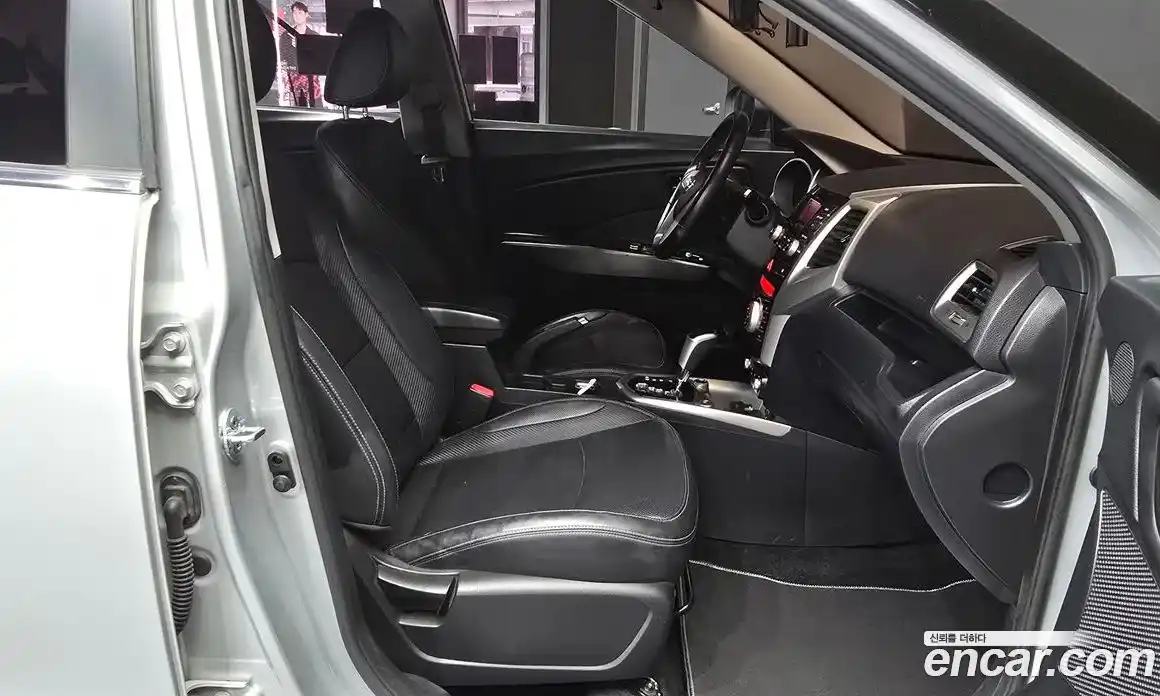 SsangYong TIBOLI 2015 1.6 Автомат в Москве № 35047, фото 11