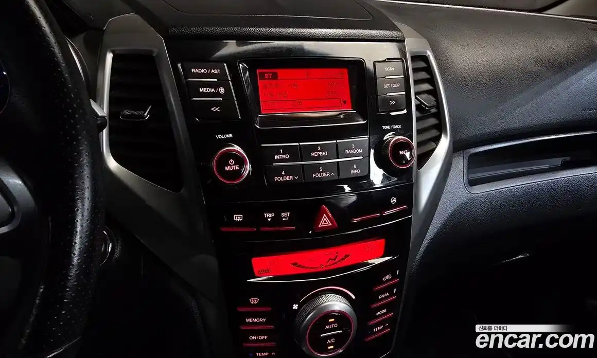 SsangYong TIBOLI 2015 1.6 Автомат в Москве № 35047, фото 6