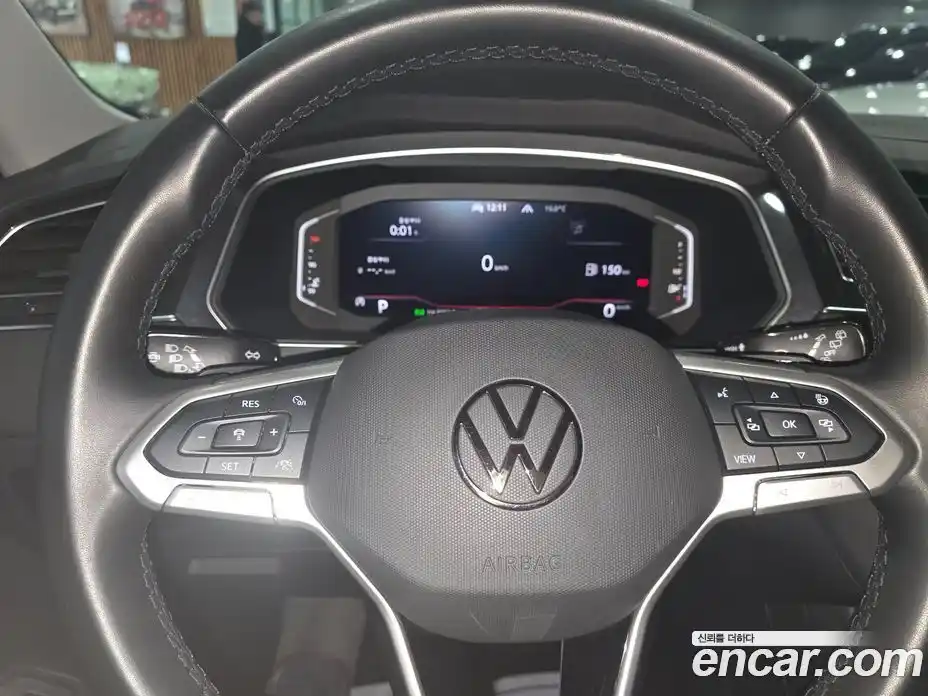 Volkswagen Tiguan 2023 2.0 Автомат в Москве № 357654, фото 19