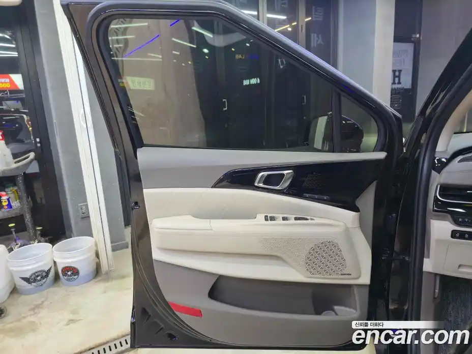 Kia Canival 2024 3.5 Автомат в Москве № 362779, фото 14