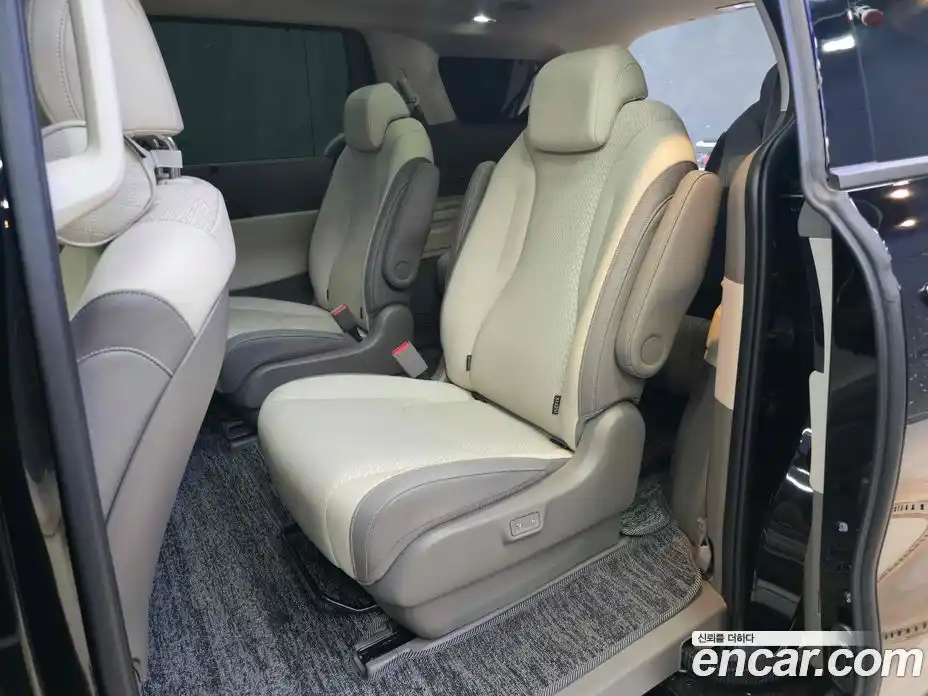 Kia Canival 2024 3.5 Автомат в Москве № 362779, фото 16