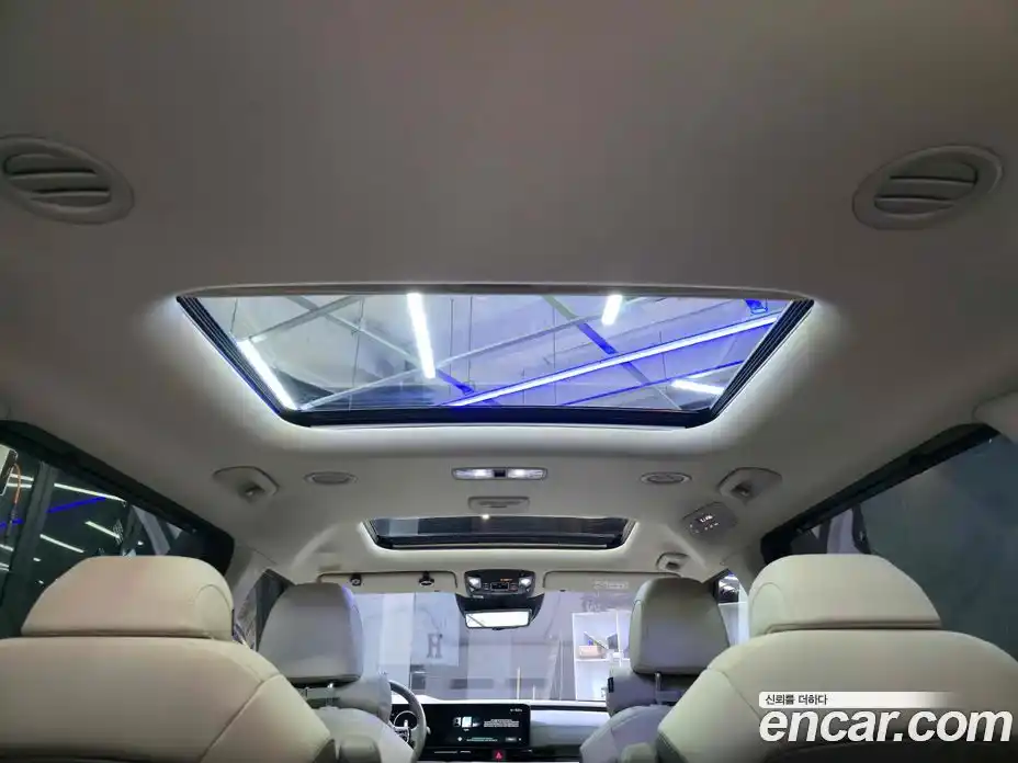 Kia Canival 2024 3.5 Автомат в Москве № 362779, фото 19