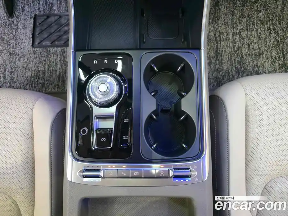 Kia Canival 2024 3.5 Автомат в Москве № 362779, фото 9