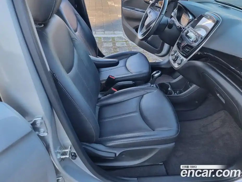 Chevrolet Spark 2017 1.0 Автомат в Москве № 37187, фото 16