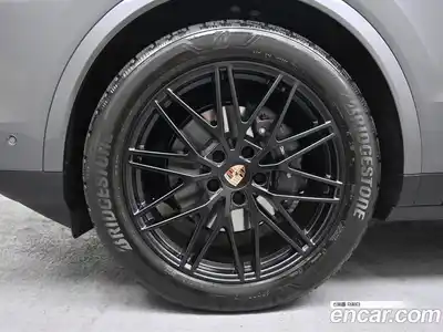 Porsche Cayenne 2025 3.0 Автомат в Москве № 374408, миниатюра 5