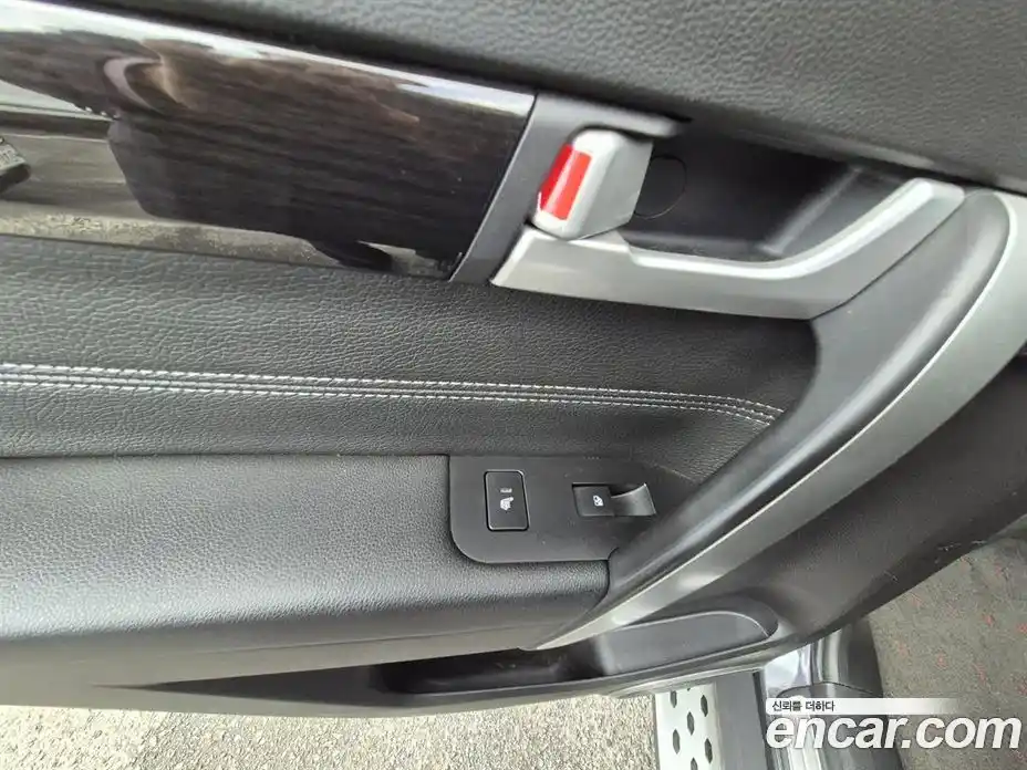 Chevrolet Captiva 2015 2.2 Автомат в Москве № 397306, фото 17