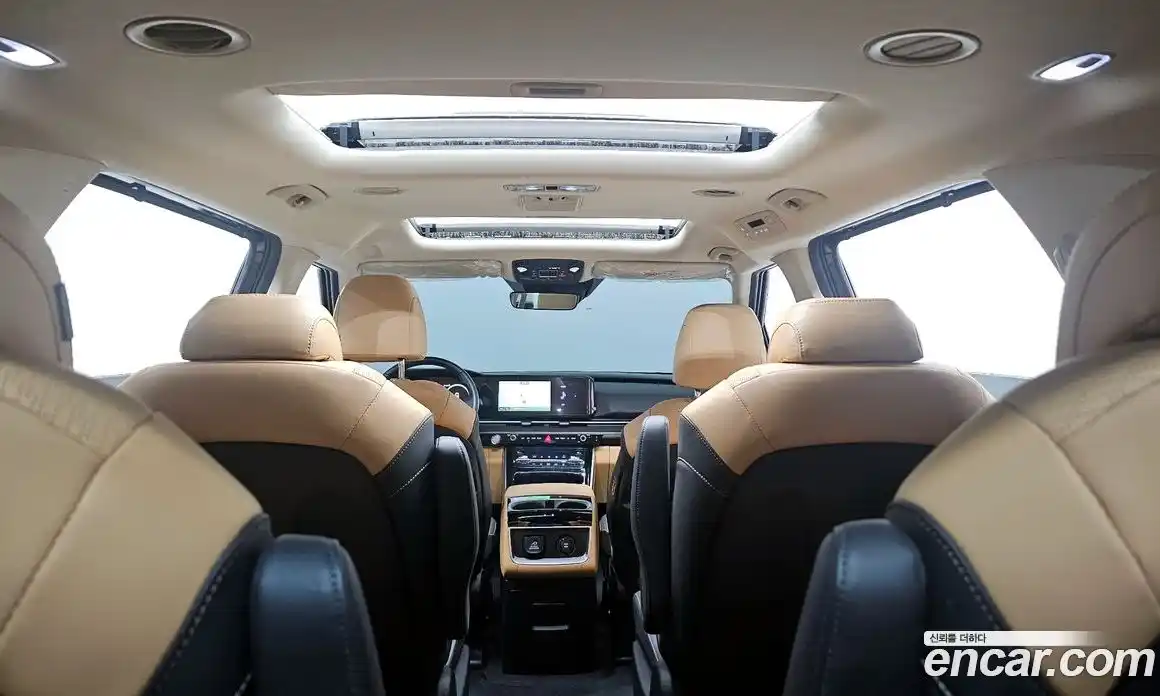 Kia Canival 2023 2.2 Автомат в Москве № 402203, фото 20