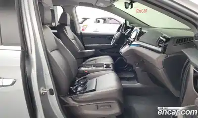Honda Odyssey 2018 3.5 Автомат в Москве № 402522, миниатюра 11