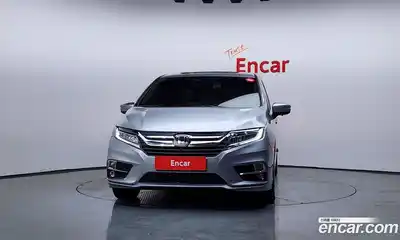 Honda Odyssey 2018 3.5 Автомат в Москве № 402522, миниатюра 3