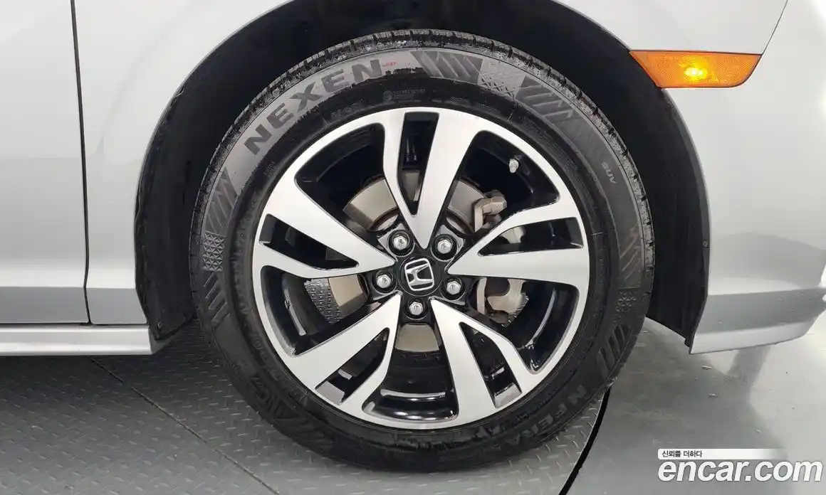 Honda Odyssey 2018 3.5 Автомат в Москве № 402522, фото 5