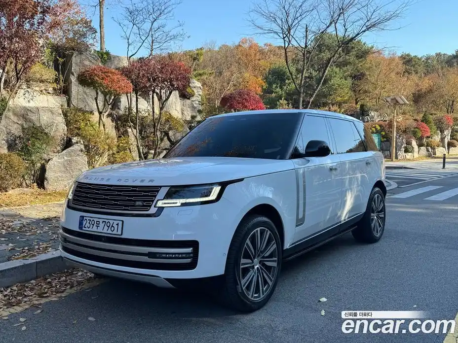 Land Rover Range-Rover 2024 4.4 Автомат в Москве № 416464, фото 3