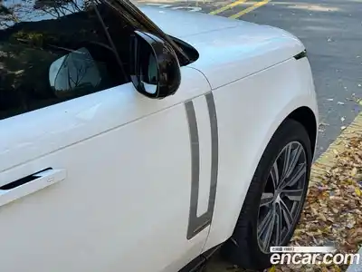 Land Rover Range-Rover 2024 4.4 Автомат в Москве № 416464, миниатюра 6