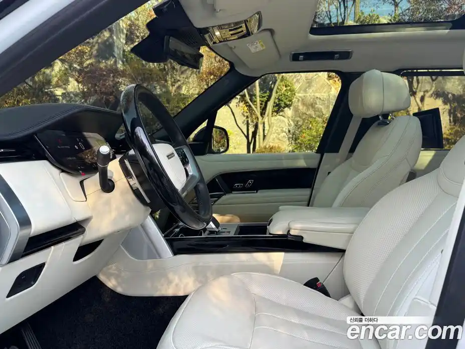 Land Rover Range-Rover 2024 4.4 Автомат в Москве № 416464, фото 8