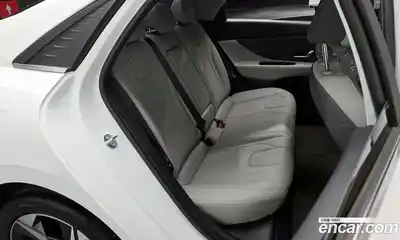 Hyundai Avante 2023 1.6 Автомат в Москве № 47376, миниатюра 12