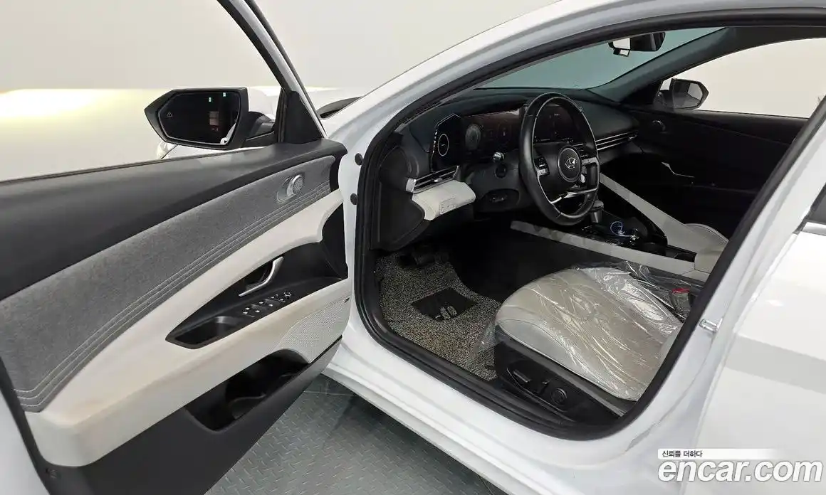 Hyundai Avante 2023 1.6 Автомат в Москве № 47376, фото 10