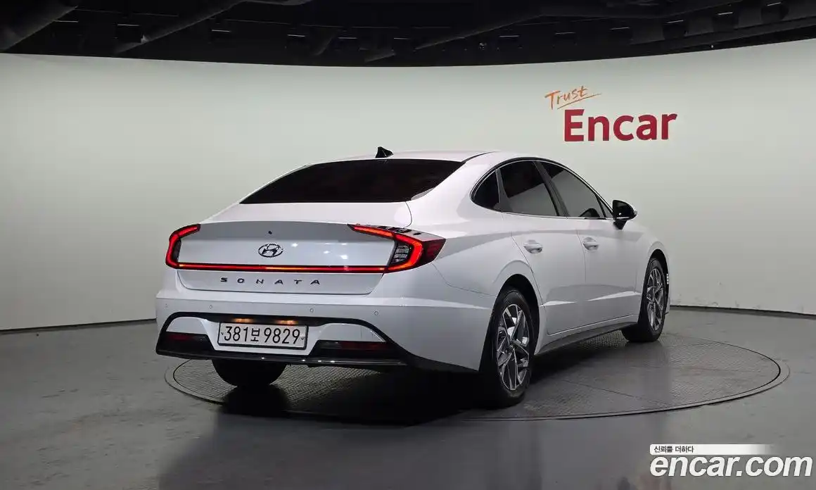 Hyundai Sonata 2021 2.0 Автомат в Москве № 49084, фото 3