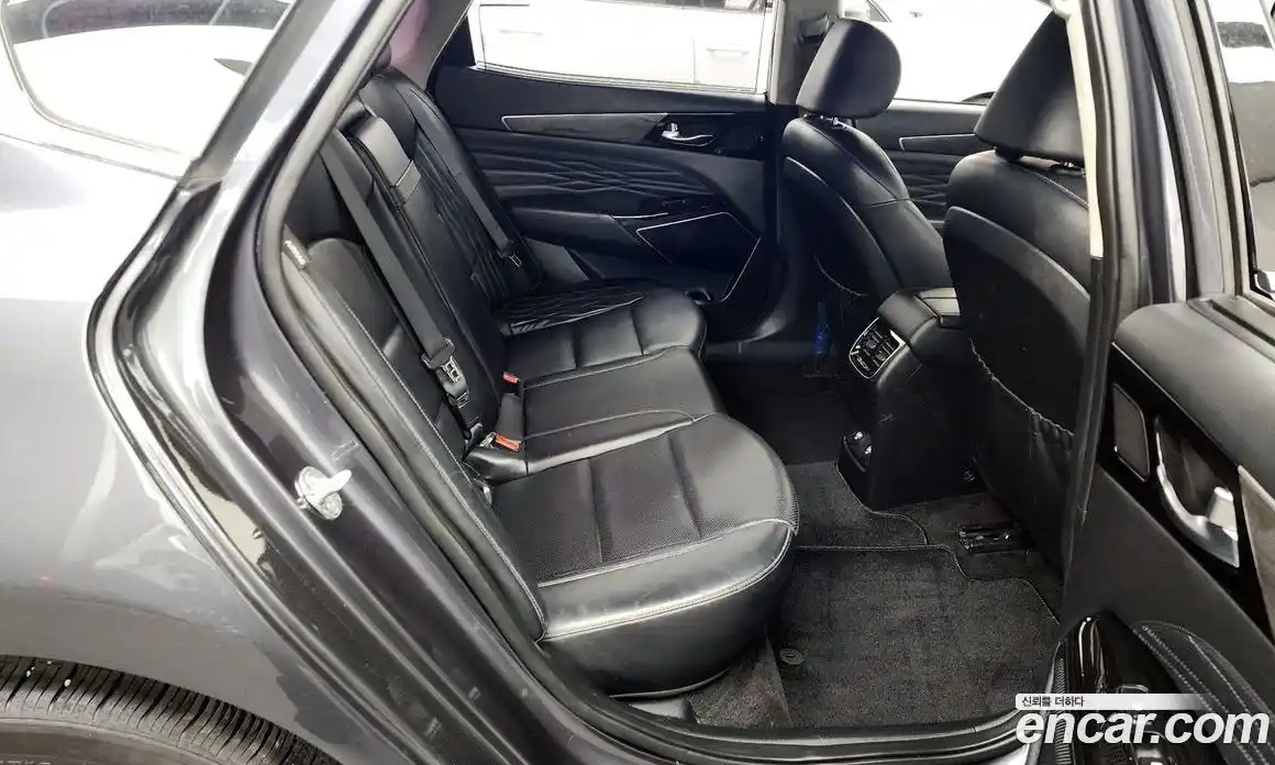 Kia K7 2020 2.5 Автомат в Москве № 53693, фото 15