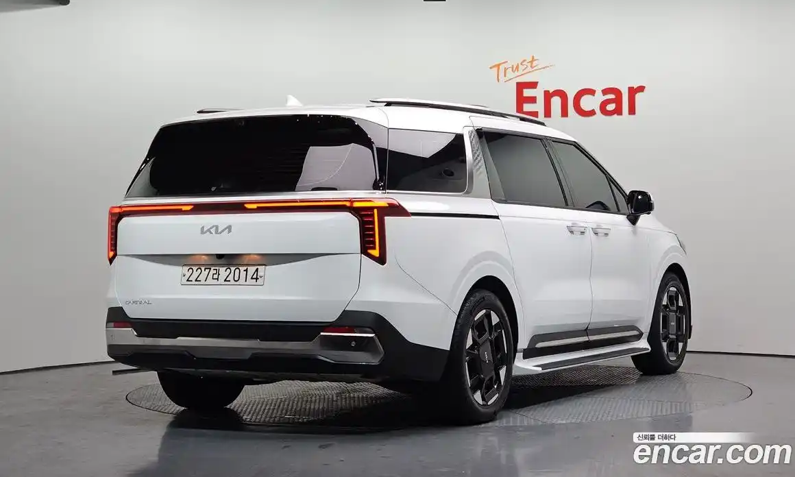 Kia Canival 2024 2.2 Автомат в Москве № 56207, фото 20