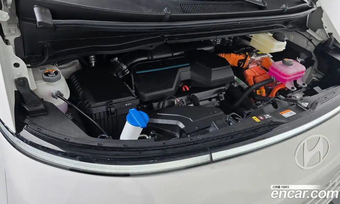 Hyundai Staria 2025 1.6 Автомат в Москве № 86779, фото 17