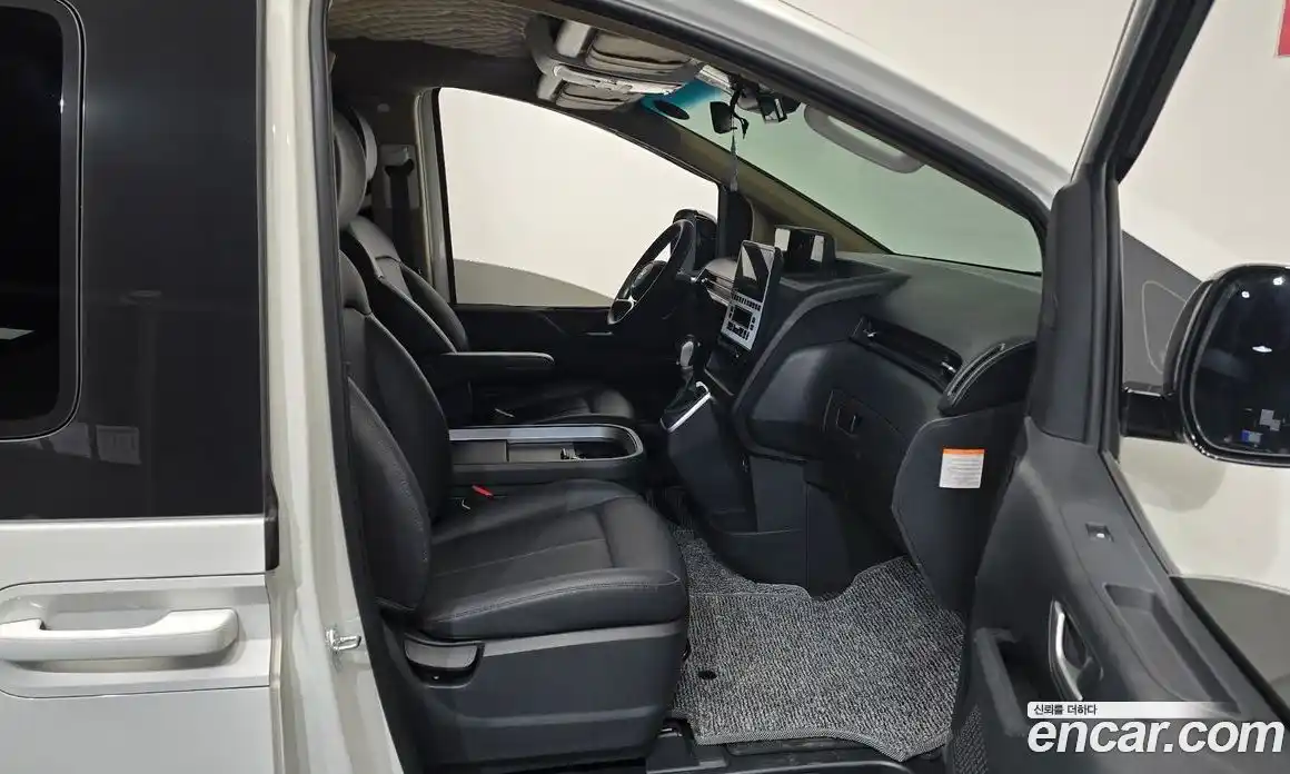 Hyundai Staria 2025 1.6 Автомат в Москве № 86779, фото 6