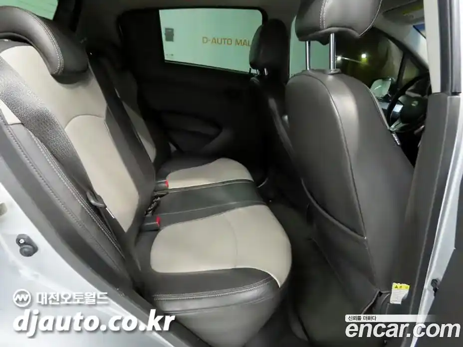 Chevrolet Spark 2012 1.0 Автомат в Москве № 104306, фото 13