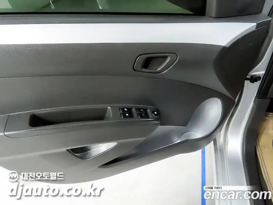 Chevrolet Spark 2012 1.0 Автомат в Москве № 104306, фото 14