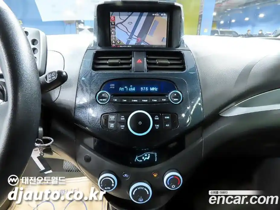 Chevrolet Spark 2012 1.0 Автомат в Москве № 104306, фото 18