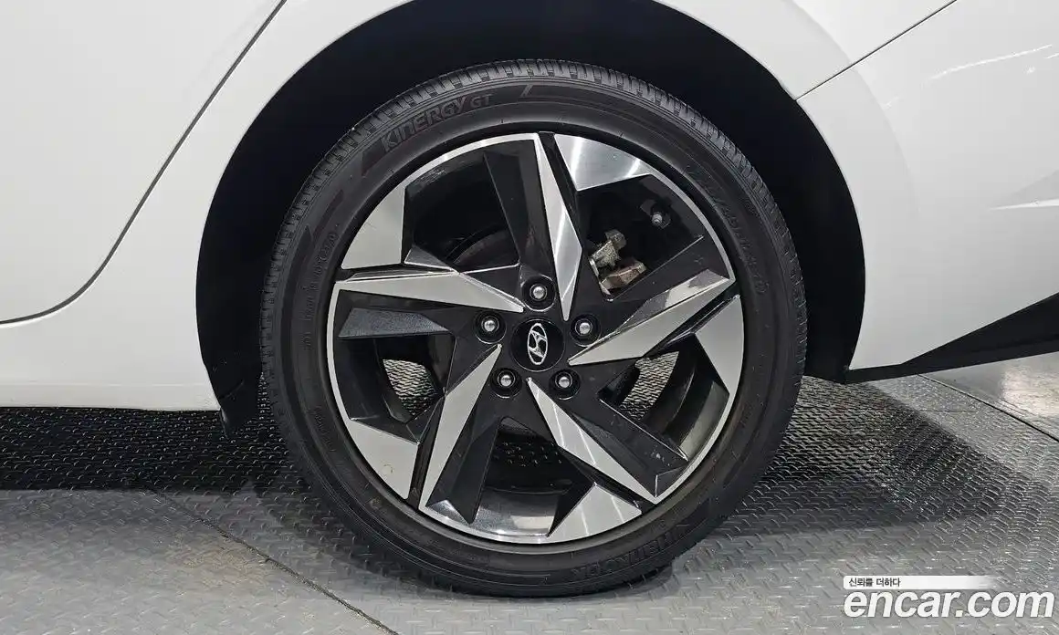 Hyundai Avante 2021 1.6 Автомат в Москве № 109794, фото 17