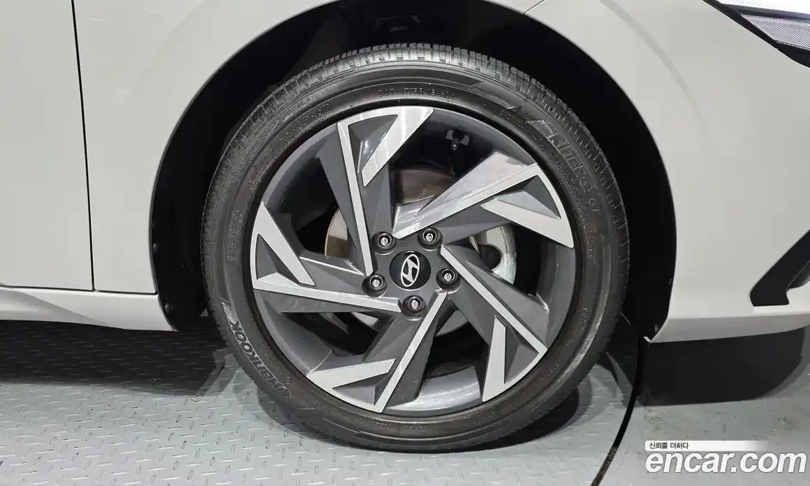 Hyundai Avante 2024 1.6 Автомат в Москве № 109981, фото 1