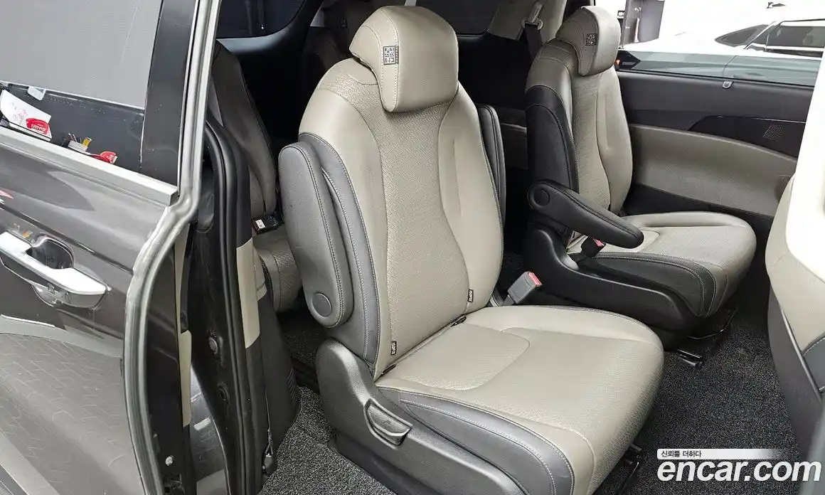 Kia Canival 2024 3.5 Автомат в Москве № 120609, фото 16