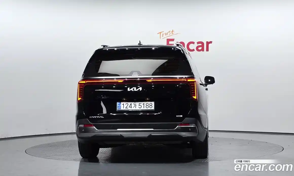 Kia Canival 2024 1.6 Автомат в Москве № 123984, фото 13